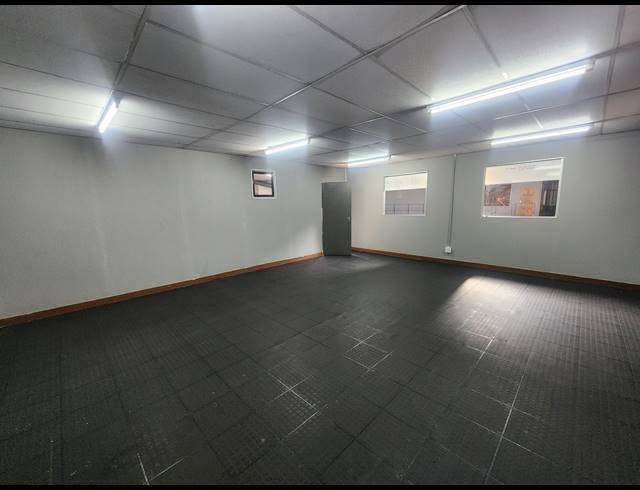 1,200M² WAREHOUSE TO LET IN WADEVILLE